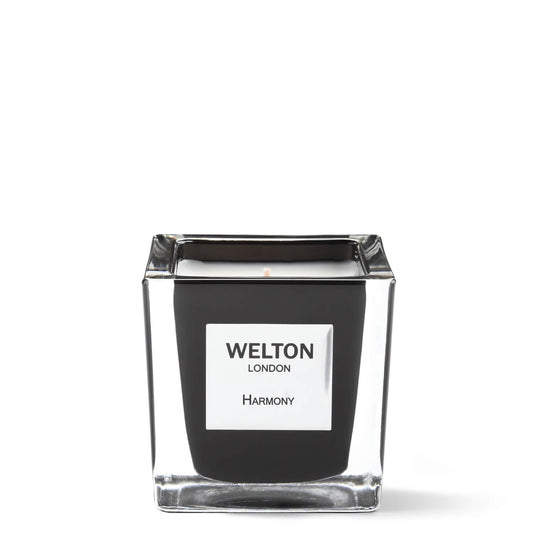 luxury scented candle black cubic design minimalist style floral woody musky scent high quality home fragrance to match your interior